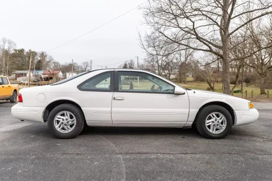 1997 Ford Thunderbird 10th Gen - Image 3 of 8