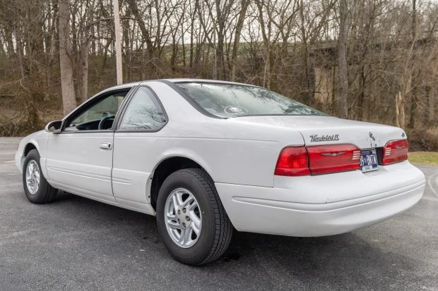 1997 Ford Thunderbird 10th Gen - Image 2 of 8