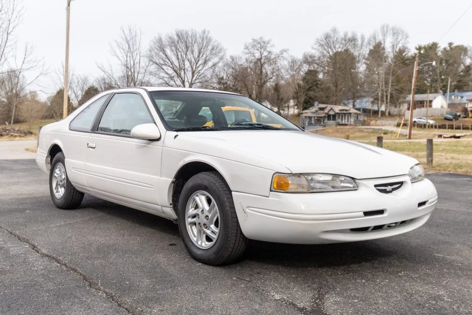1997 Ford Thunderbird 10th Gen - Image 1 of 8