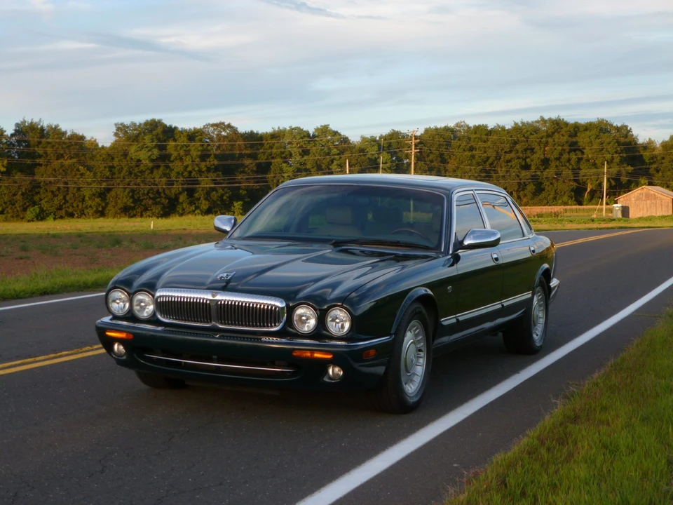 1998 Jaguar X308 XJ - Image 8 of 31