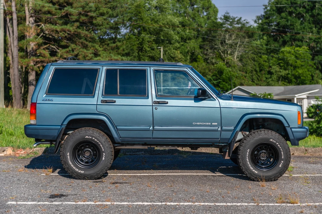 1998 Jeep XJ Cherokee - Image 9 of 31