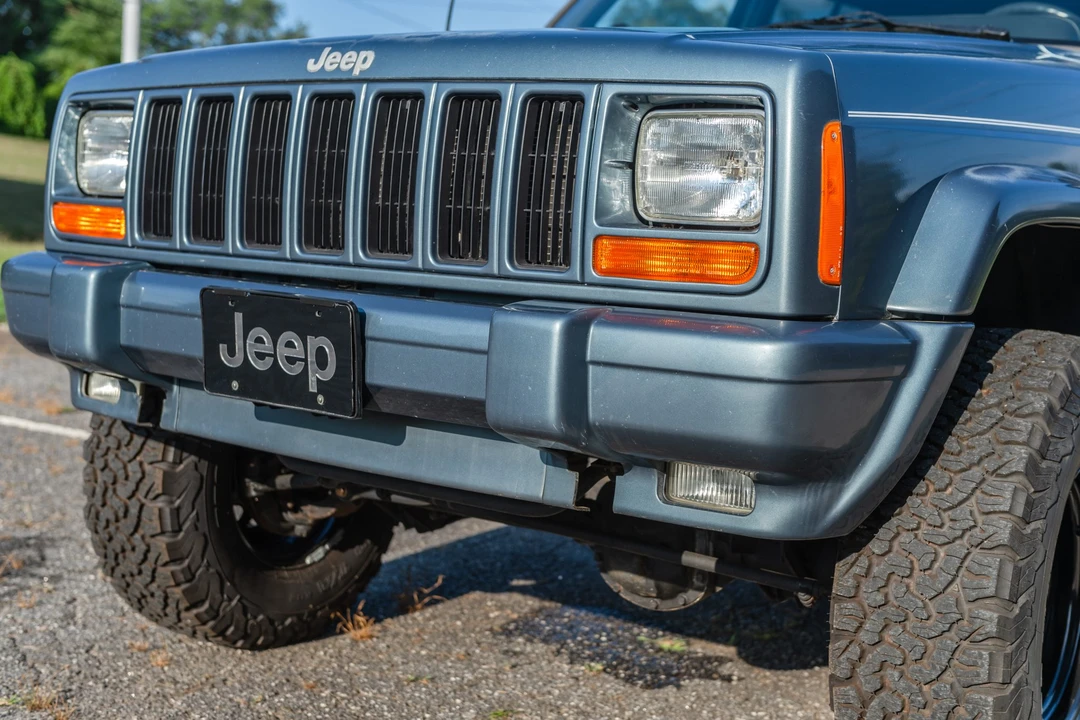 1998 Jeep XJ Cherokee - Image 19 of 31