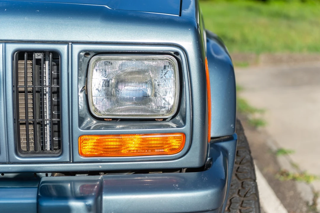 1998 Jeep XJ Cherokee - Image 18 of 31