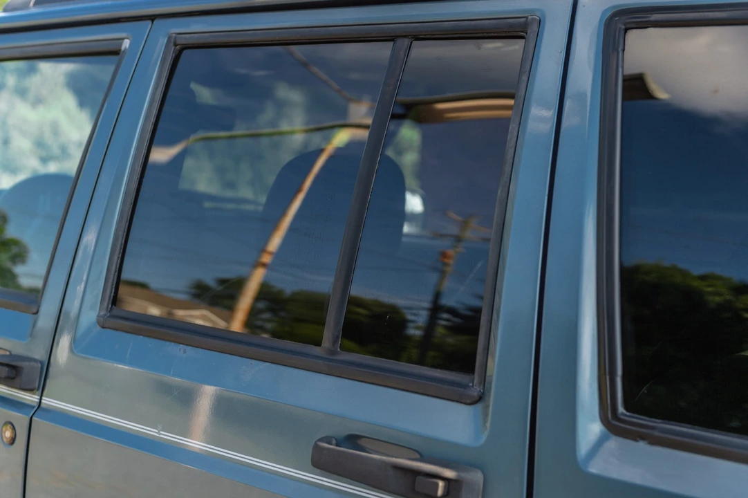 1998 Jeep XJ Cherokee - Image 29 of 31