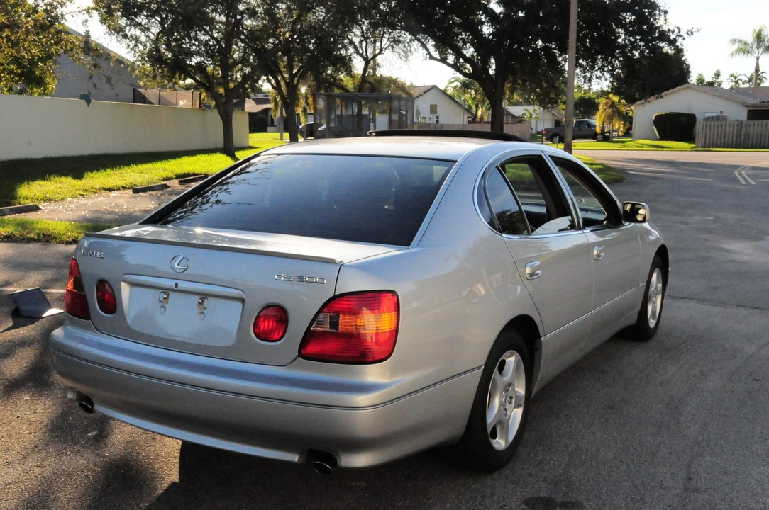 1998 Lexus GS 2nd Gen - Image 6 of 31