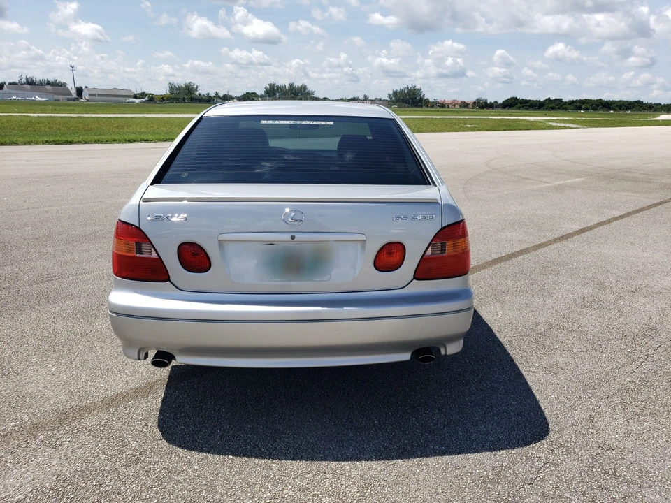 1998 Lexus GS 2nd Gen - Image 4 of 31