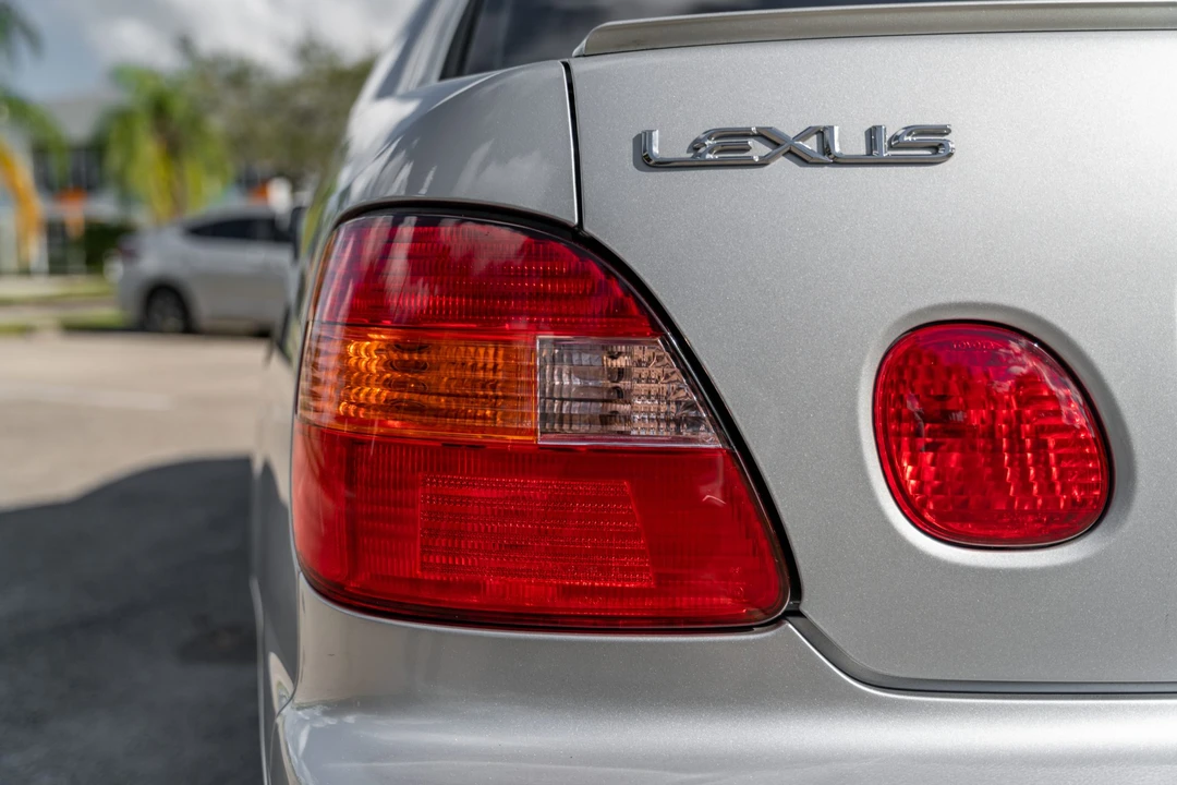 1998 Lexus GS 2nd Gen - Image 18 of 31