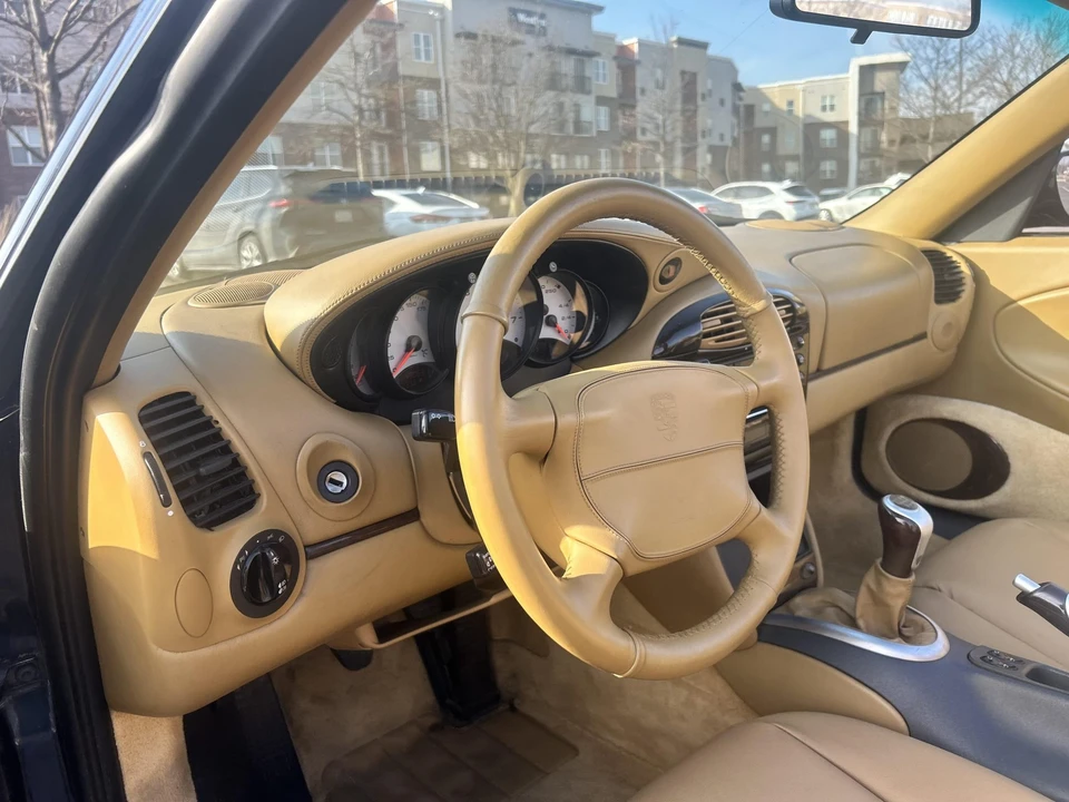 1999 Porsche 996 Carrera - Image 24 of 31