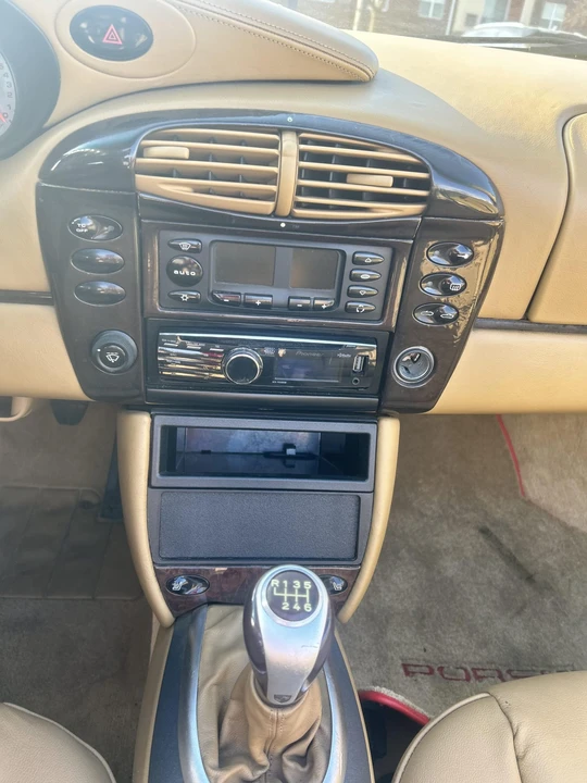 1999 Porsche 996 Carrera - Image 28 of 31