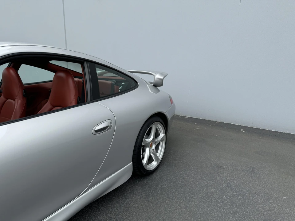 1999 Porsche 996 Carrera - Image 28 of 31