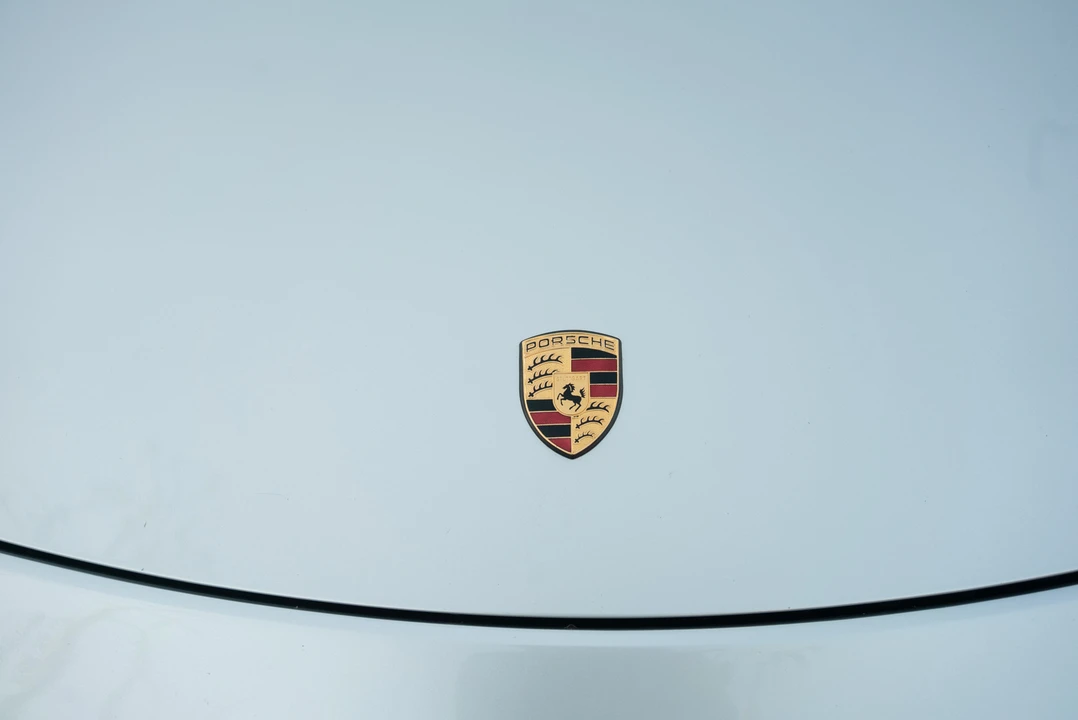 1999 Porsche 996 Carrera - Image 25 of 31