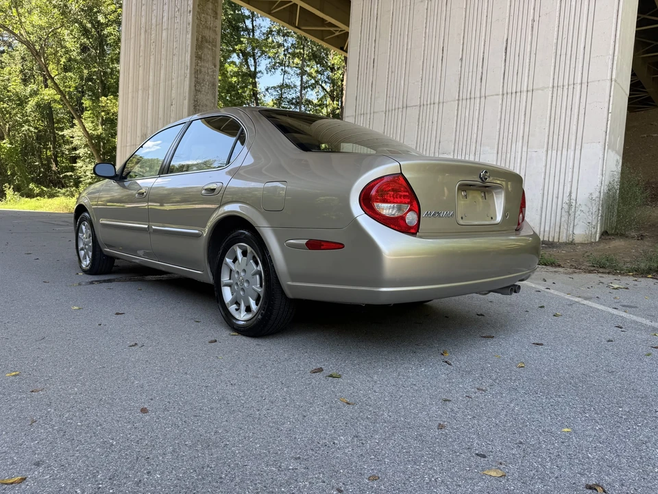 2000 Nissan Maxima 5th Gen - Image 25 of 31