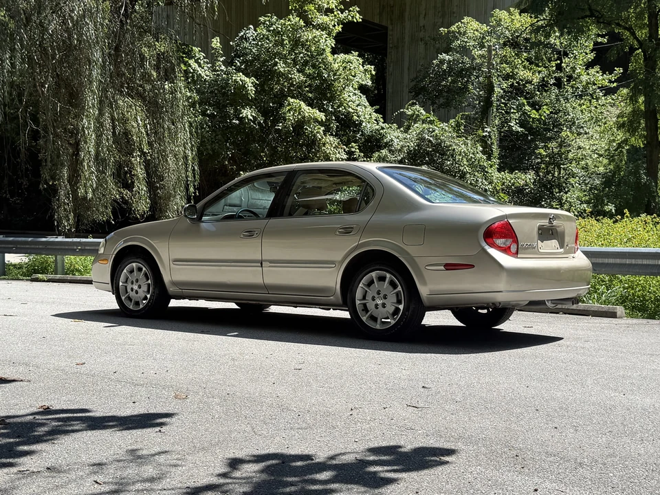 2000 Nissan Maxima 5th Gen - Image 11 of 31