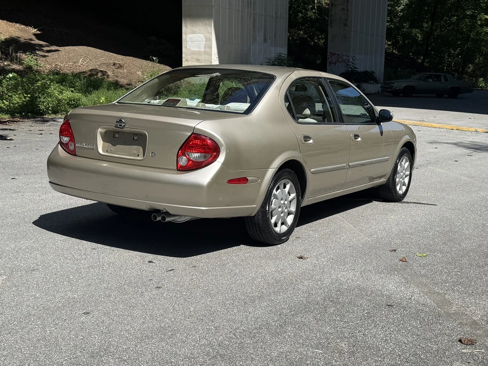 2000 Nissan Maxima 5th Gen - Image 15 of 31