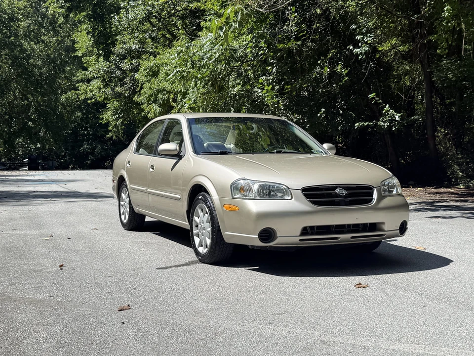2000 Nissan Maxima 5th Gen - Image 2 of 31