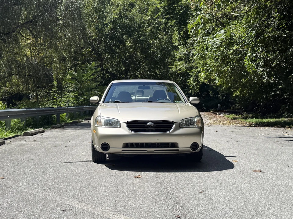2000 Nissan Maxima 5th Gen - Image 4 of 31