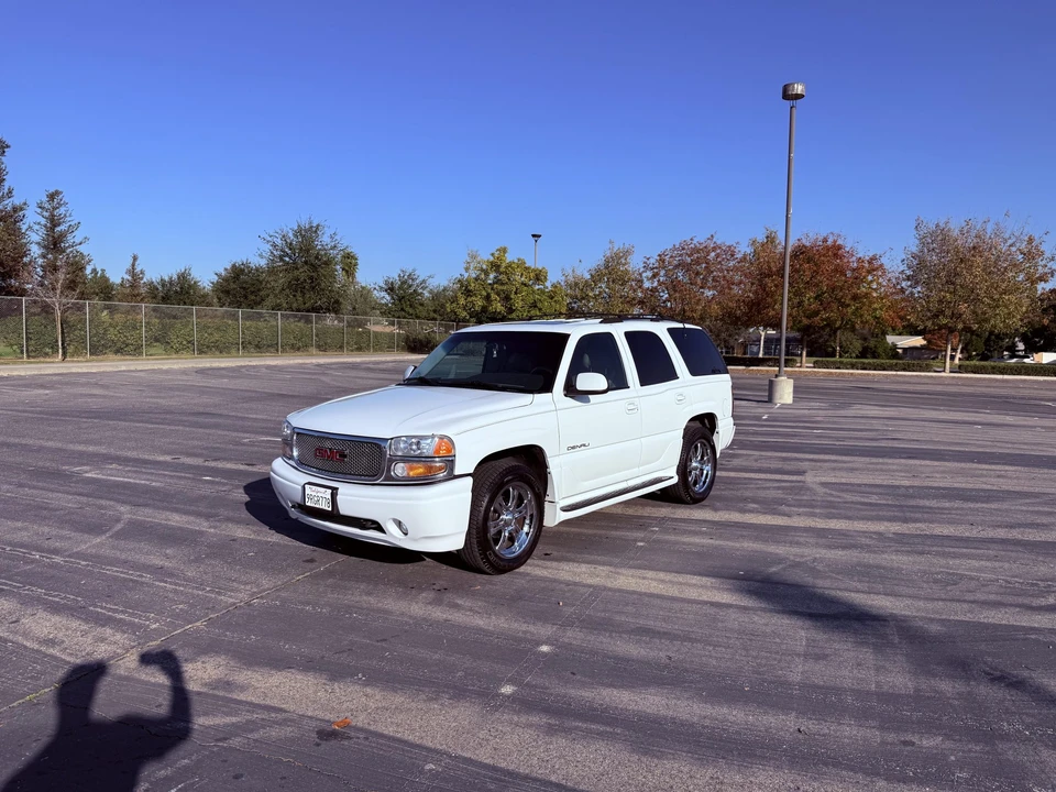 2001 GMC Yukon 1st Gen - Image 2 of 31
