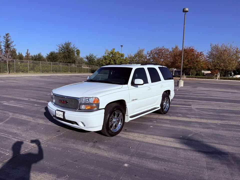 2001 GMC Yukon 1st Gen - Image 3 of 31
