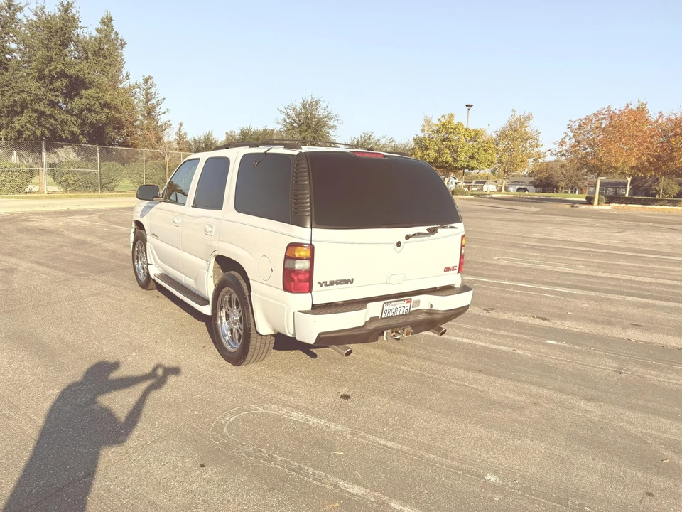 2001 GMC Yukon 1st Gen - Image 14 of 31