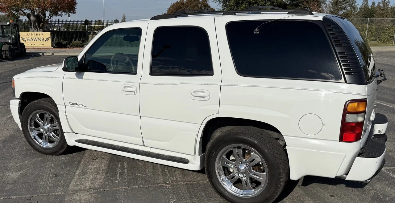 2001 GMC Yukon 1st Gen - Image 24 of 31