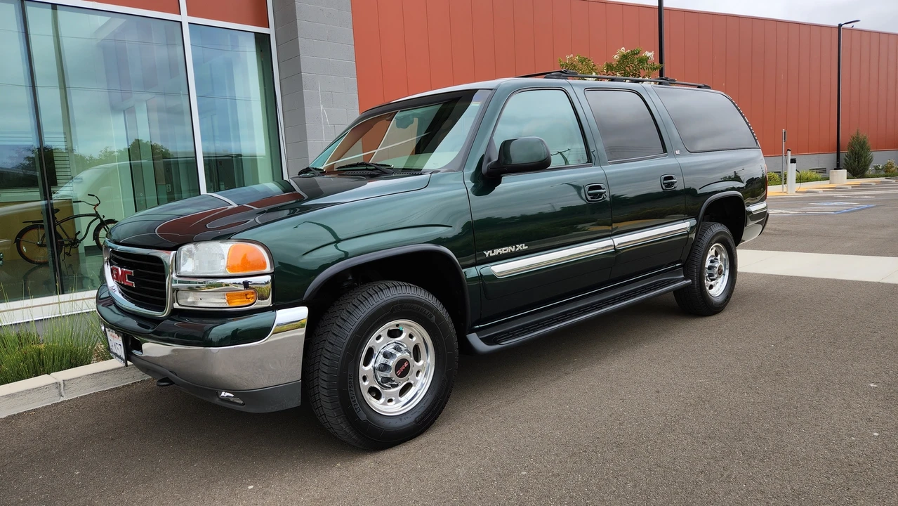 2001 GMC Yukon 2nd Gen - Image 17 of 31