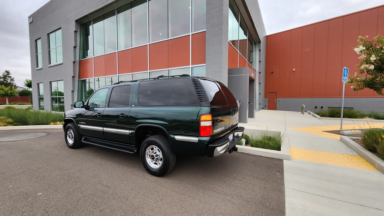 2001 GMC Yukon 2nd Gen - Image 27 of 31