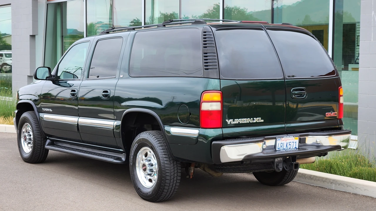2001 GMC Yukon 2nd Gen - Image 29 of 31
