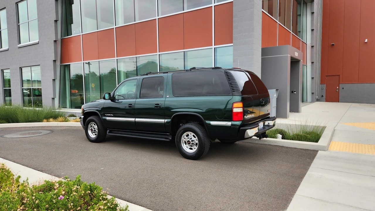 2001 GMC Yukon 2nd Gen - Image 26 of 31