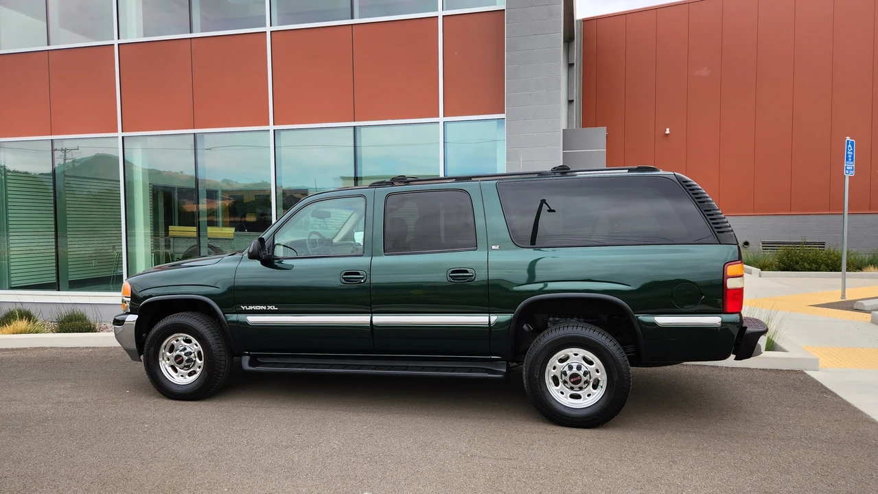 2001 GMC Yukon 2nd Gen - Image 25 of 31