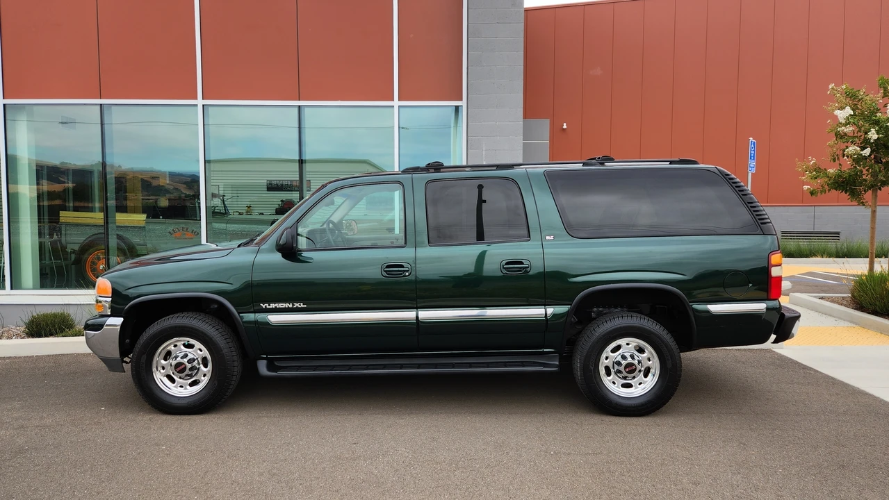 2001 GMC Yukon 2nd Gen - Image 23 of 31