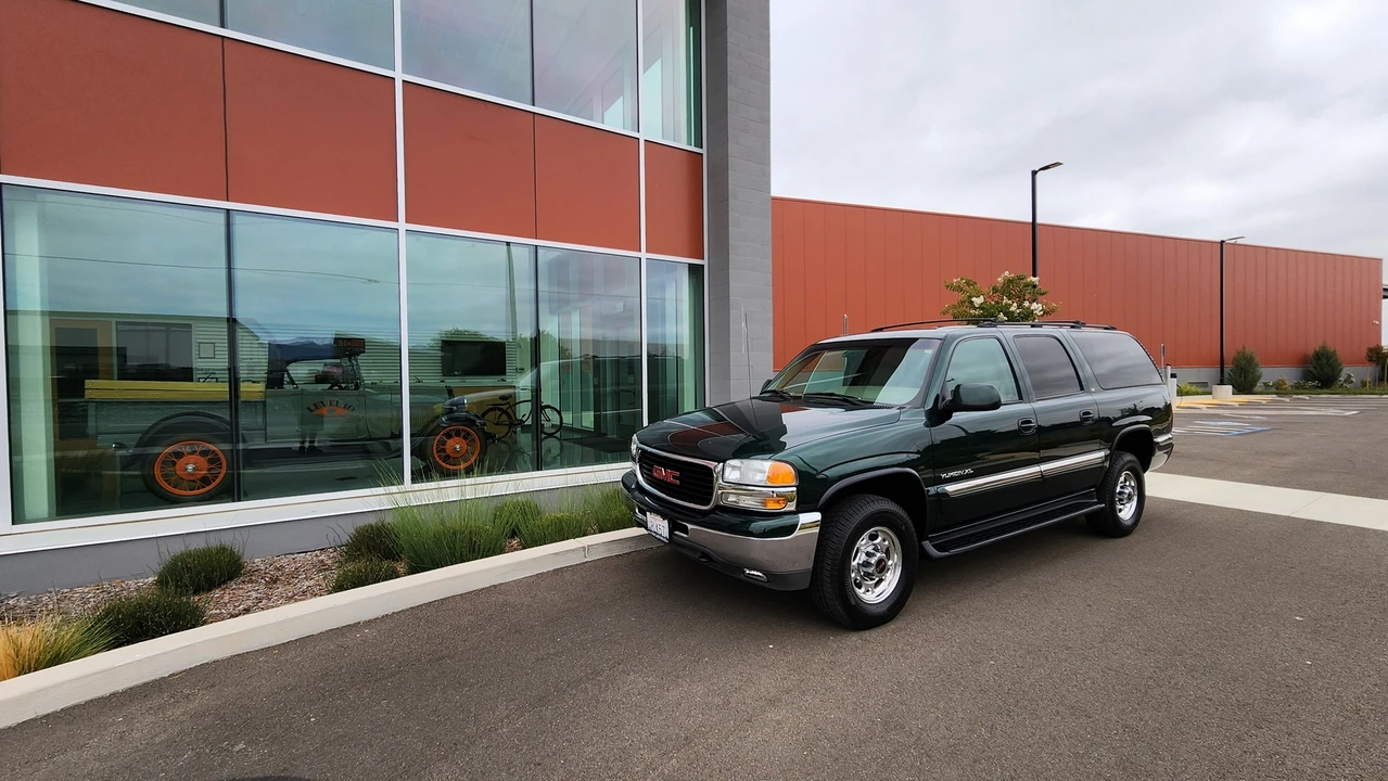 2001 GMC Yukon 2nd Gen - Image 18 of 31