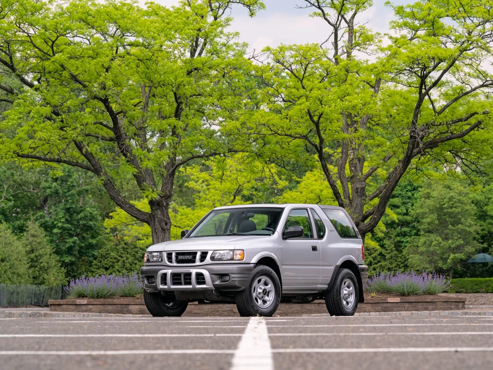 2001 Isuzu Rodeo - Image 2 of 31