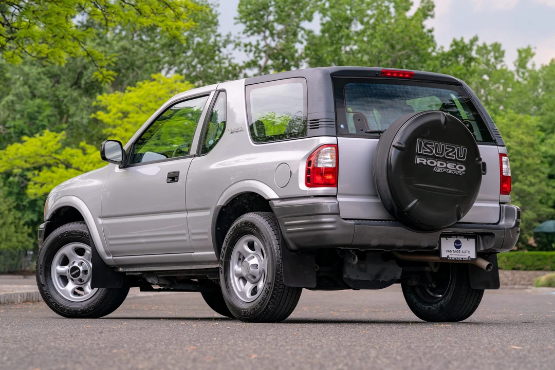2001 Isuzu Rodeo - Image 8 of 31