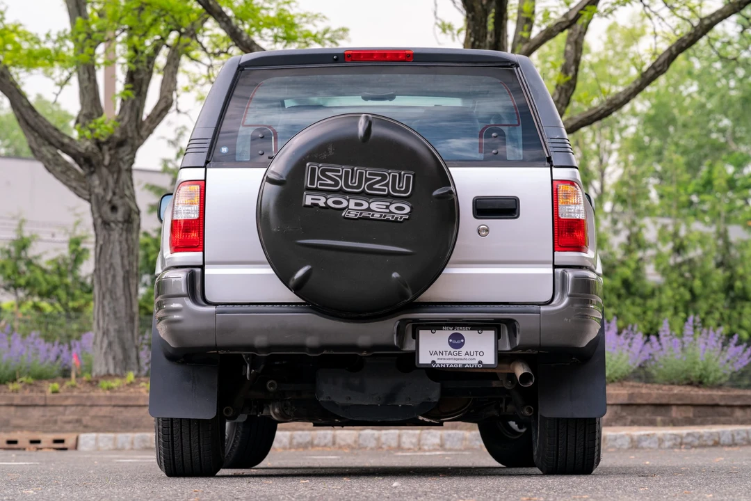 2001 Isuzu Rodeo - Image 10 of 31