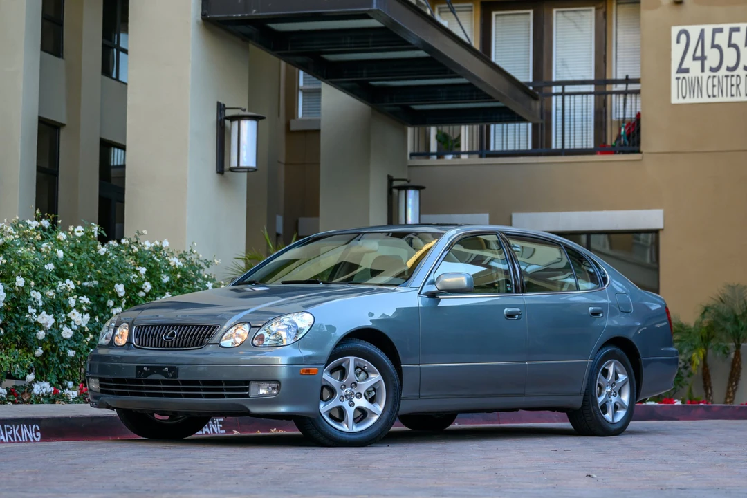 2001 Lexus GS 2nd Gen - Image 3 of 31