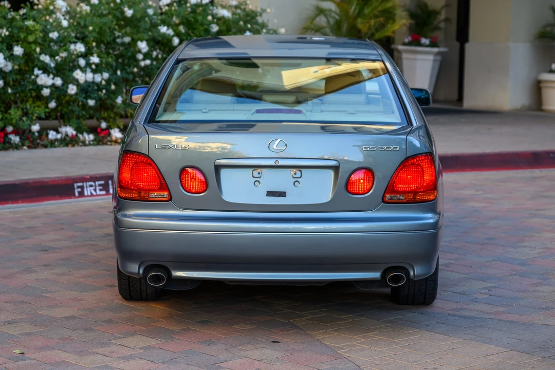 2001 Lexus GS 2nd Gen - Image 7 of 31