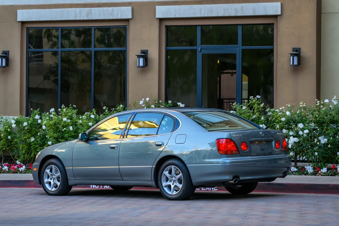 2001 Lexus GS 2nd Gen - Image 5 of 31