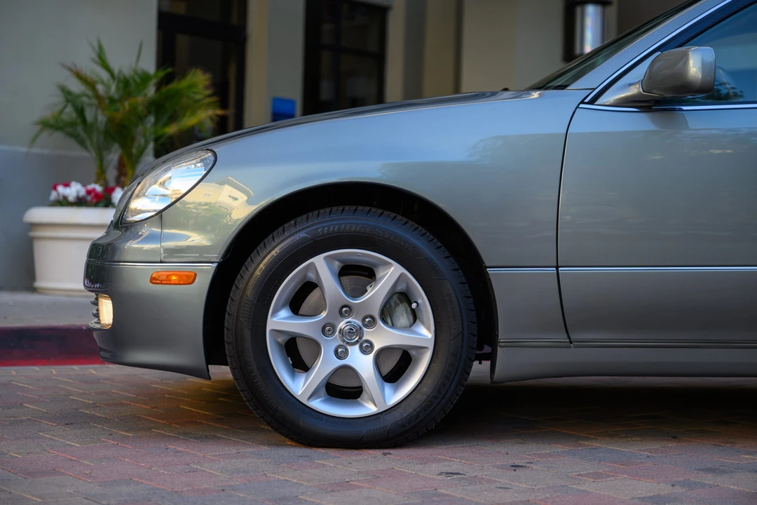 2001 Lexus GS 2nd Gen - Image 25 of 31