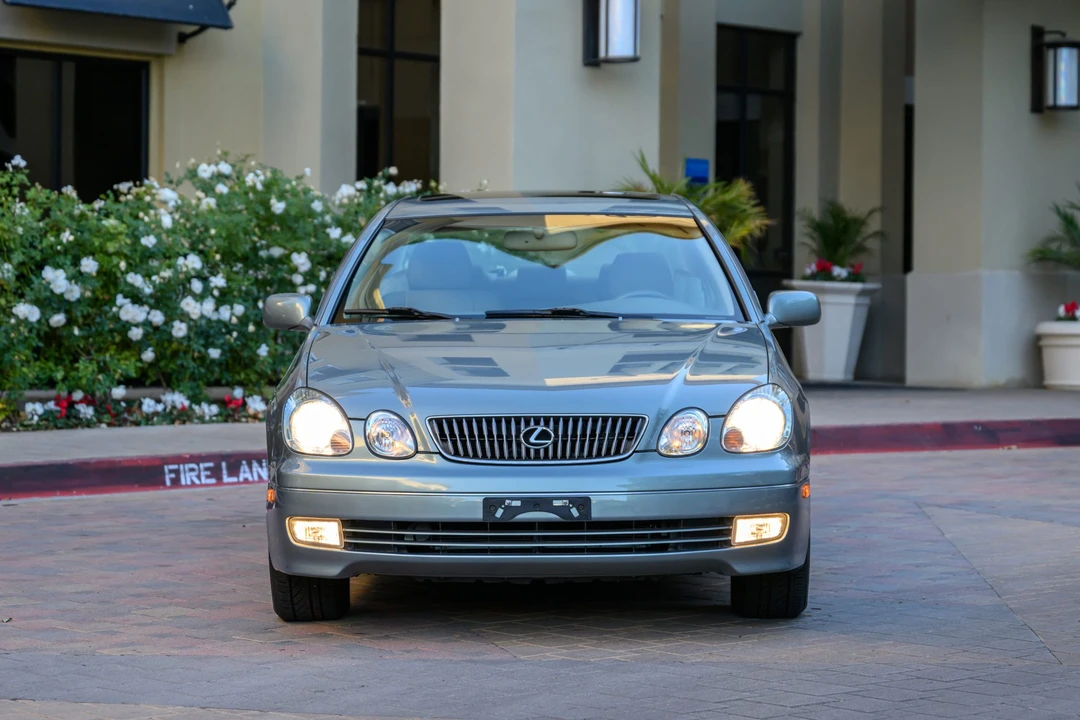 2001 Lexus GS 2nd Gen - Image 18 of 31