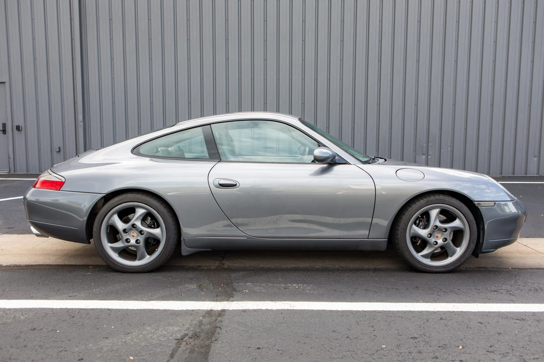 2001 Porsche 996 Carrera - Image 4 of 31