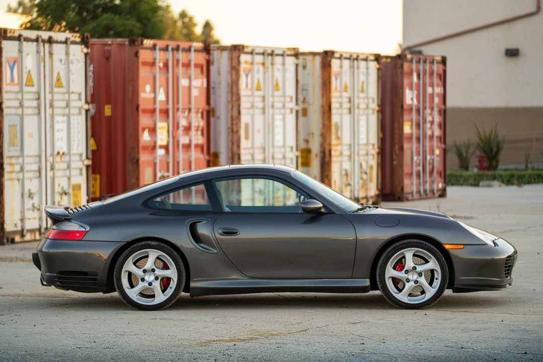2001 Porsche 996 Turbo - Image 14 of 31