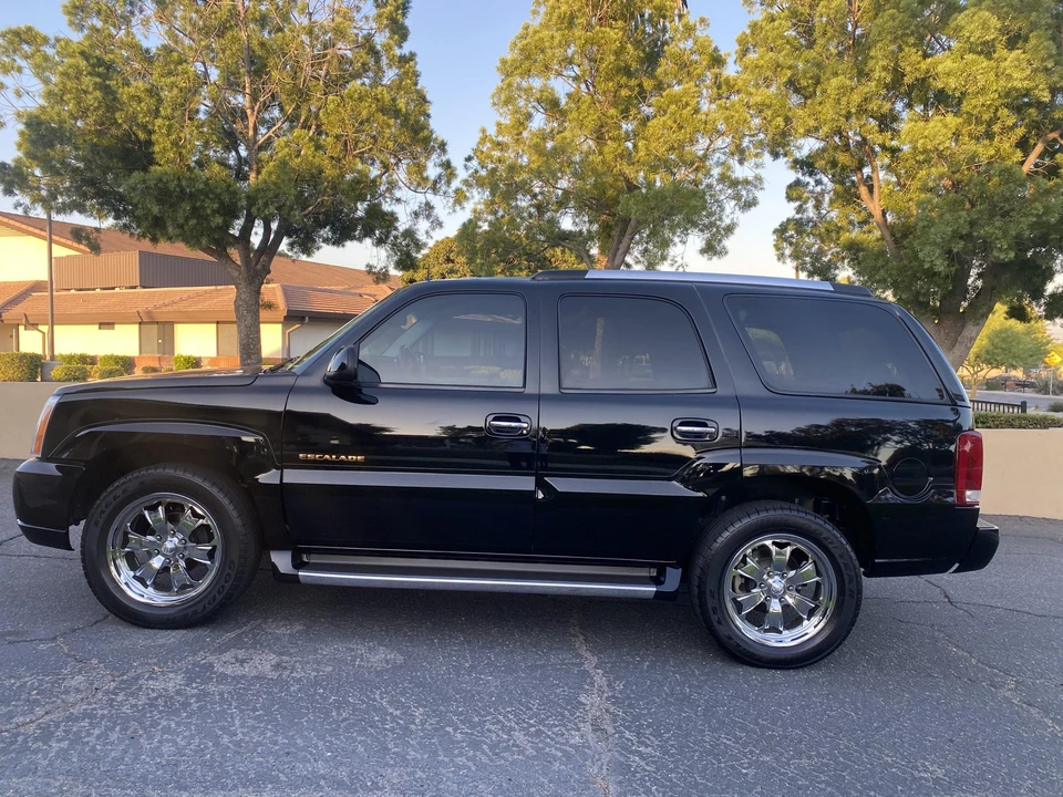 2002 Cadillac Escalade & EXT 2nd Gen - Image 9 of 31