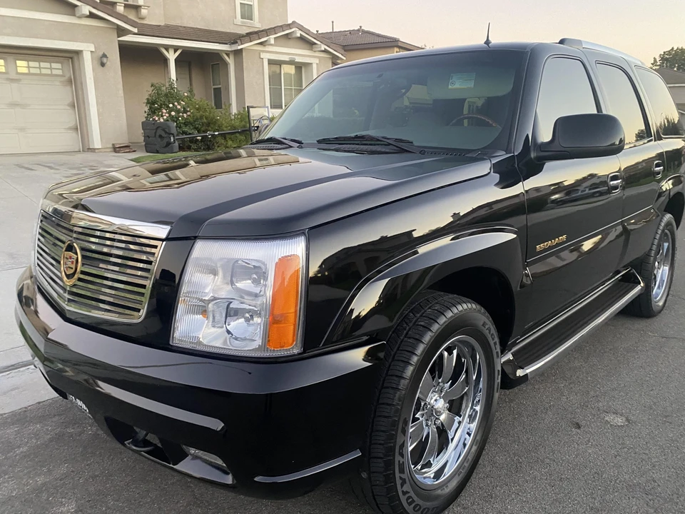 2002 Cadillac Escalade & EXT 2nd Gen - Image 7 of 31