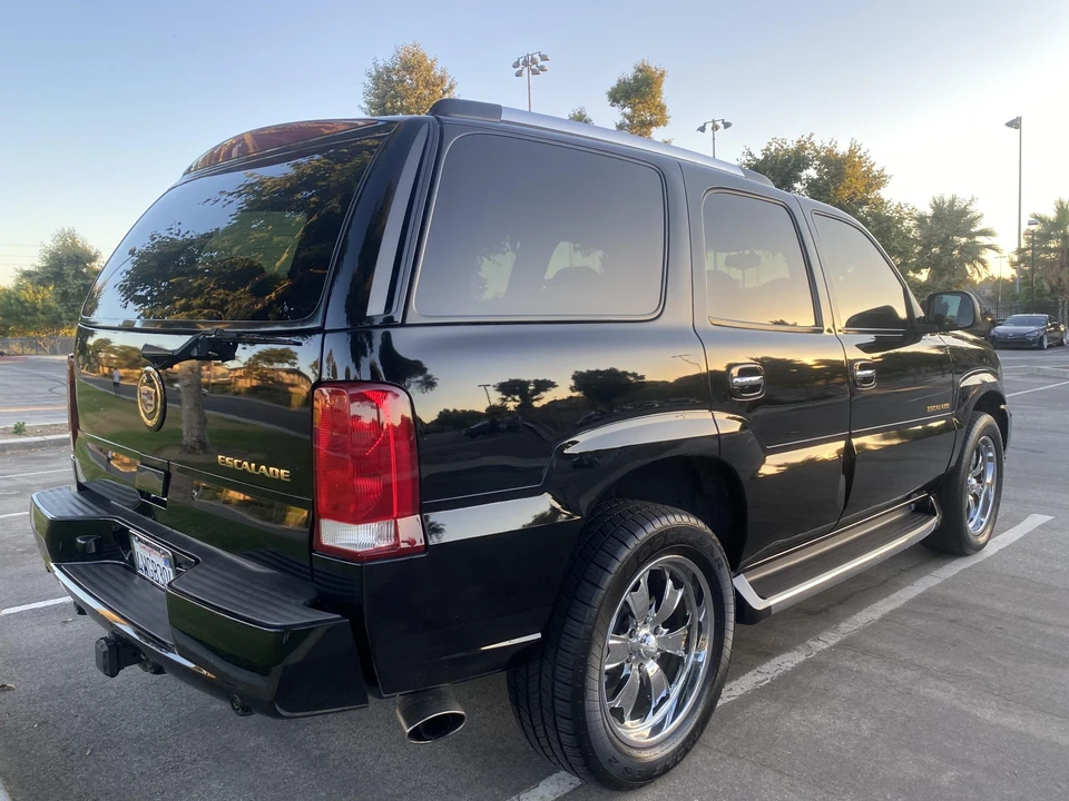 2002 Cadillac Escalade & EXT 2nd Gen - Image 17 of 31
