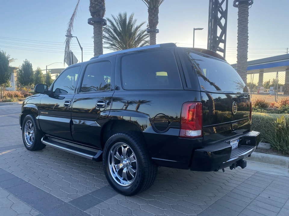 2002 Cadillac Escalade & EXT 2nd Gen - Image 11 of 31
