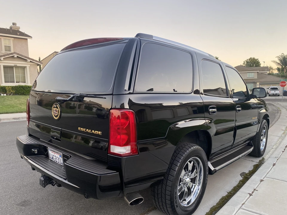 2002 Cadillac Escalade & EXT 2nd Gen - Image 21 of 31