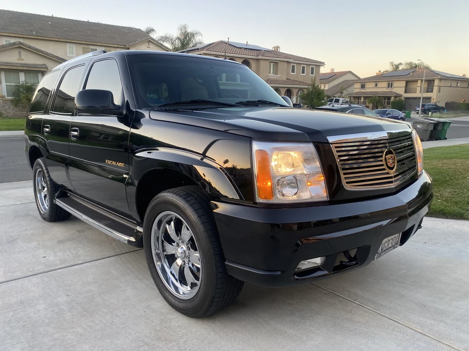 2002 Cadillac Escalade & EXT 2nd Gen - Image 24 of 31