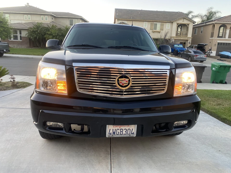 2002 Cadillac Escalade & EXT 2nd Gen - Image 28 of 31
