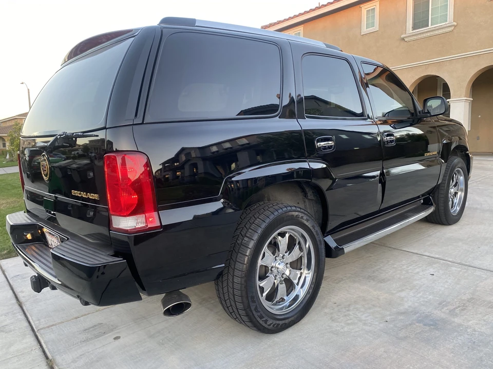 2002 Cadillac Escalade & EXT 2nd Gen - Image 18 of 31