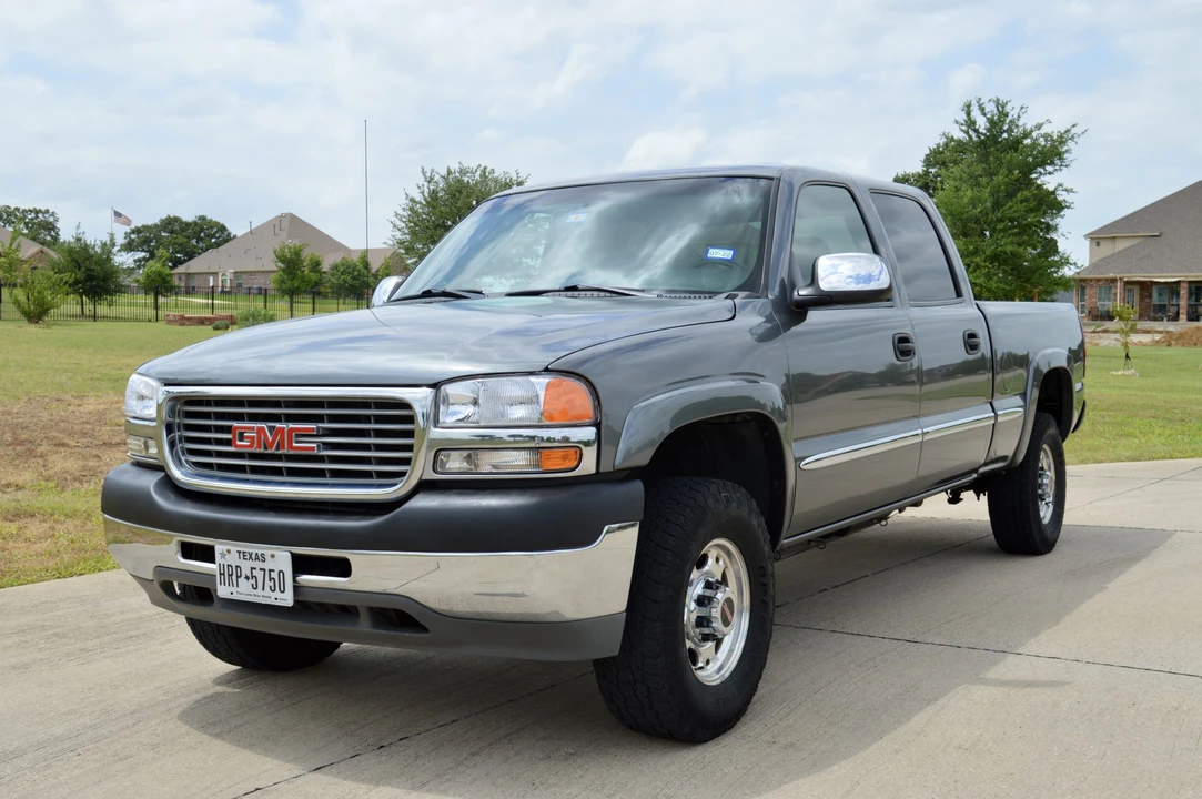 2002 GMC Sierra Heavy Duty 2nd Gen - Image 5 of 31